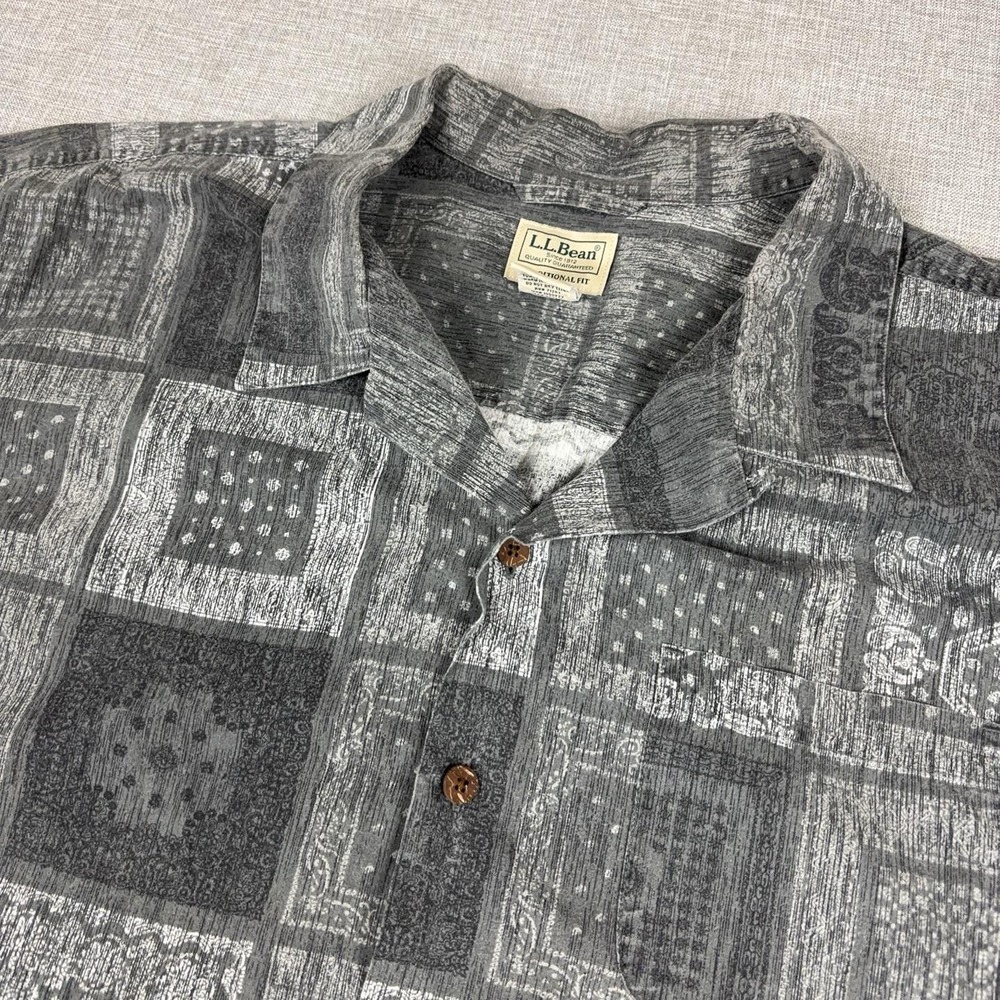 L.L. Bean Shirt Mens 2XL Gray Geometric Short Sleeve Button Up Cotton 300229